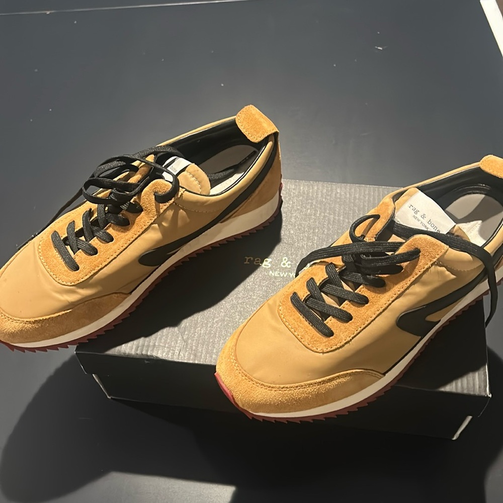 Rag & Bone sneaker.